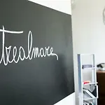 Oltrealmare 아파트 *