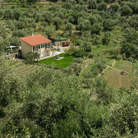 דירה Oltrealmare