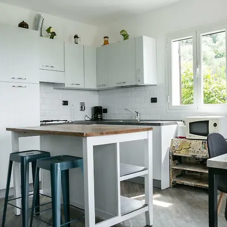 Apartament Oltrealmare Civezza