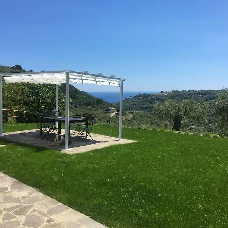 Oltrealmare Apartament *